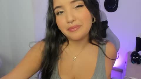 juli_santos_22 online show from 7, 3, 2025