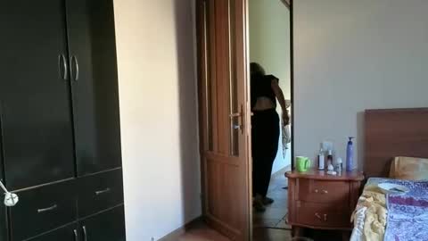 julia_giulia online show from 11, 10, 2025