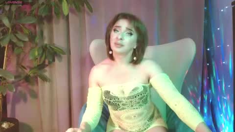 Snapshot of julia_renard chatting on 12, 10, 2025 Julia online show from 12, 10, 2025