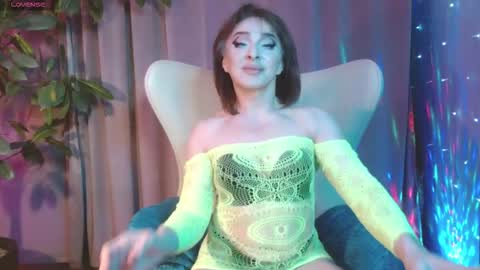 Snapshot of julia_renard chatting on 24, 10, 2025 Julia online show from 24, 10, 2025