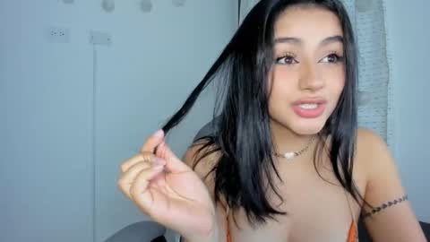 julia_strauns online show from 12, 2, 2025