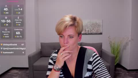 Snapshot of julia_wilsons chatting on 11, 12, 2024 Julia online show from 11, 12, 2024