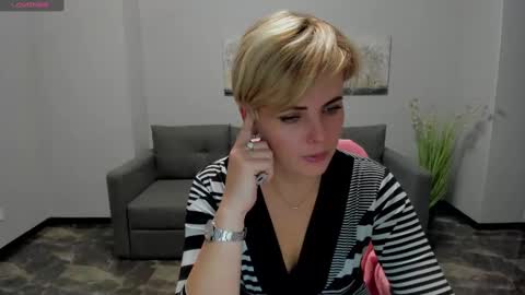 Snapshot of julia_wilsons chatting on 12, 12, 2024 Julia online show from 12, 12, 2024