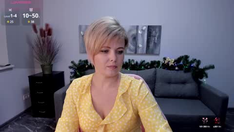 Snapshot of julia_wilsons chatting on 2, 1, 2025 Julia online show from 2, 1, 2025