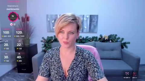 Snapshot of julia_wilsons chatting on 5, 1, 2025 Julia online show from 5, 1, 2025