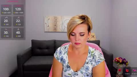 Snapshot of julia_wilsons chatting on 9, 9, 2025 Julia online show from 9, 9, 2025