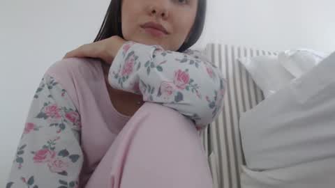 juliaby online show from 31, 1, 2025