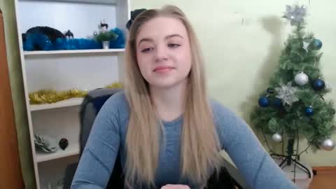 Snapshot of juliacrazy_ chatting on 19, 1, 2025 juliacrazy_ online show from 19, 1, 2025