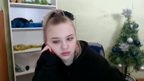 Snapshot of juliacrazy_ chatting on 25, 1, 2025 juliacrazy_ online show from 25, 1, 2025