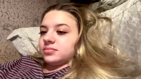 Snapshot of juliacrazy_ chatting on 11, 2, 2025 juliacrazy_ online show from 11, 2, 2025