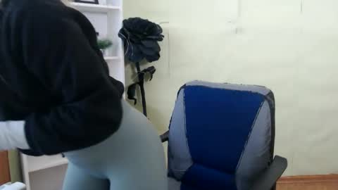 Snapshot of juliacrazy_ chatting on 19, 2, 2025 juliacrazy_ online show from 19, 2, 2025