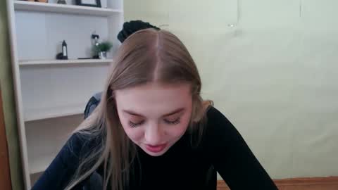 Snapshot of juliacrazy_ chatting on 24, 2, 2025 juliacrazy_ online show from 24, 2, 2025
