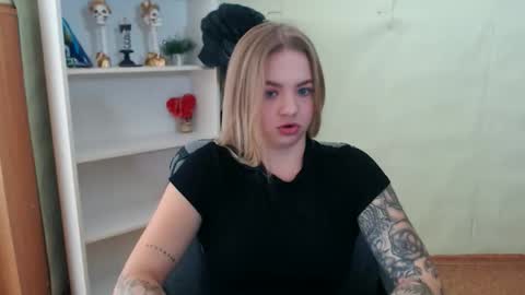 Snapshot of juliacrazy_ chatting on 25, 9, 2025 juliacrazy_ online show from 25, 9, 2025