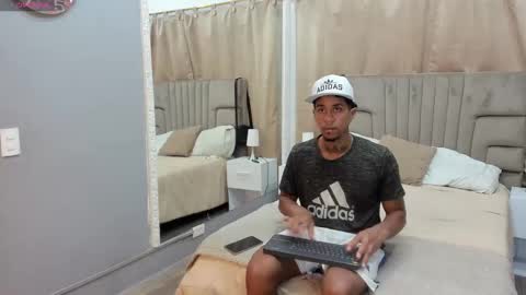 Snapshot of julian_billy chatting on 30, 12, 2024 julian billy online show from 30, 12, 2024