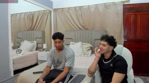 Snapshot of julian_billy chatting on 19, 2, 2025 julian billy online show from 19, 2, 2025