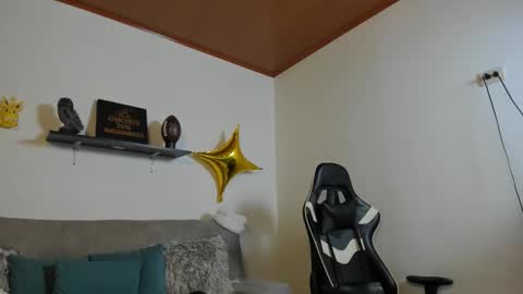 julian_wallace online show from 21, 11, 2025