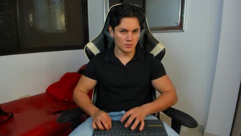 julian_wallace online show from 9, 2, 2026