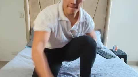 julian_wallace online show from 19, 2, 2026