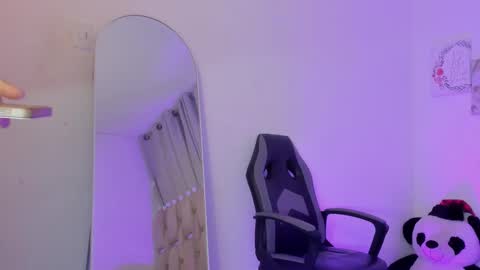 Snapshot of julianacarter chatting on 16, 12, 2025 JulianaCarter online show from 16, 12, 2025