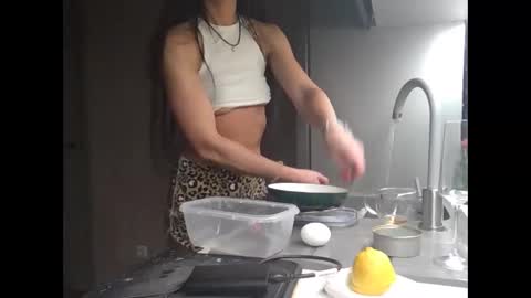 julianagold1 online show from 3, 1, 2025