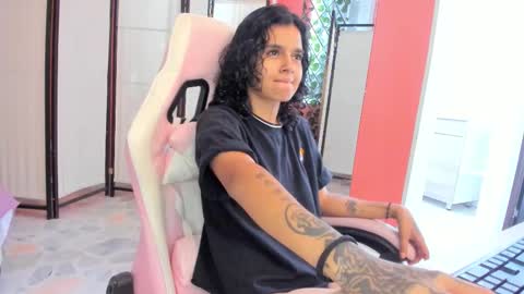 julianne_7 online show from 13, 1, 2026