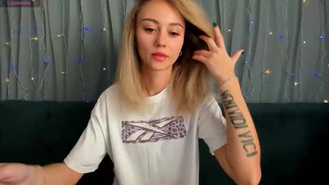 Snapshot of juliastar41 chatting on 21, 10, 2025 Yulya online show from 21, 10, 2025