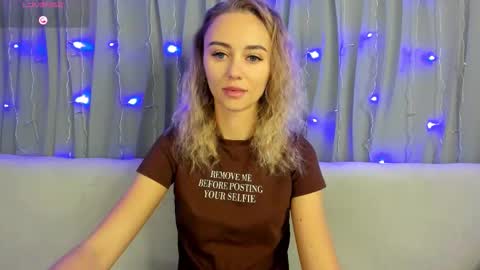 Snapshot of juliastar41 chatting on 28, 10, 2025 Yulya online show from 28, 10, 2025