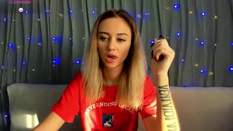 Snapshot of juliastar41 chatting on 6, 11, 2025 Yulya online show from 6, 11, 2025