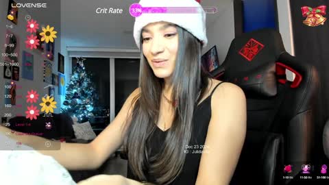 Snapshot of julidavila chatting on 25, 12, 2024 Jeimy Help me to reach 100 thumbs up online show from 25, 12, 2024