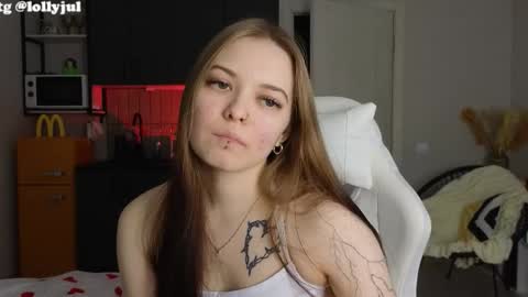 Snapshot of julidropp chatting on 9, 10, 2025 julidropp online show from 9, 10, 2025