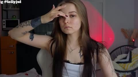 Snapshot of julidropp chatting on 5, 11, 2025 julidropp online show from 5, 11, 2025