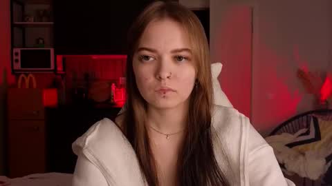 Snapshot of julidropp chatting on 8, 11, 2025 julidropp online show from 8, 11, 2025