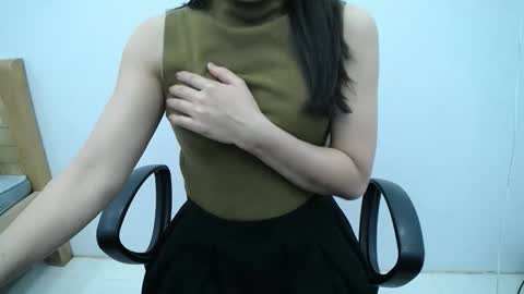 julie9x online show from 18, 12, 2025