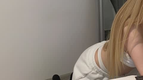 Julia online show from 6, 2, 2025