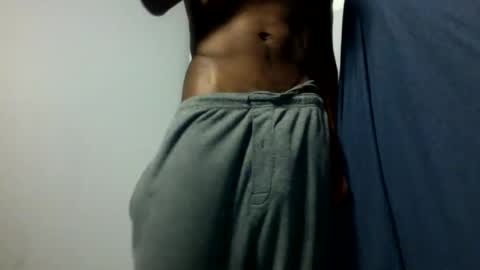 Snapshot of julienlongg chatting on 6, 2, 2025 Julien online show from 6, 2, 2025