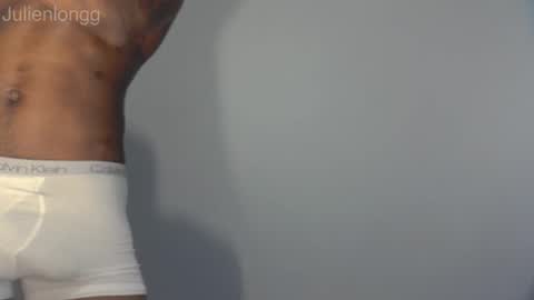 Snapshot of julienlongg chatting on 7, 2, 2026 Julien online show from 7, 2, 2026