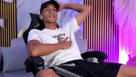 Julien online show from 15, 10, 2025