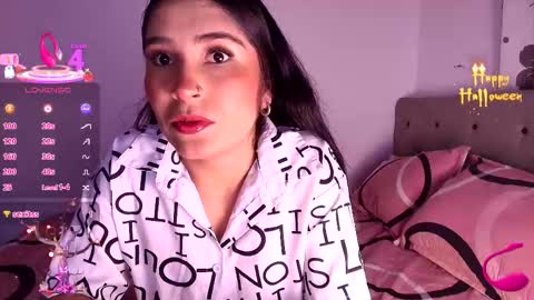 Snapshot of julieta4 chatting on 11, 10, 2025 Julieta4 online show from 11, 10, 2025