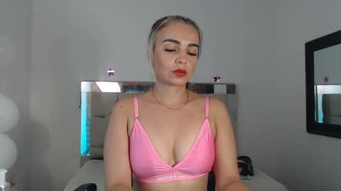 julieta__fox_ online show from 24, 1, 2025