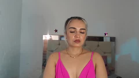 julieta__fox_ online show from 8, 2, 2025