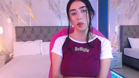 Snapshot of julieta_de_los_angeles chatting on 11, 3, 2025 Julieta online show from 11, 3, 2025
