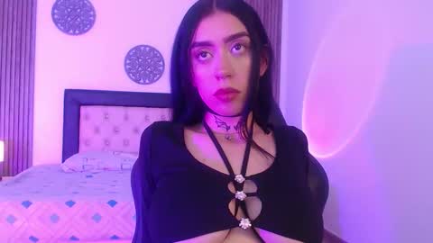 Snapshot of julieta_de_los_angeles chatting on 16, 12, 2025 Julieta online show from 16, 12, 2025