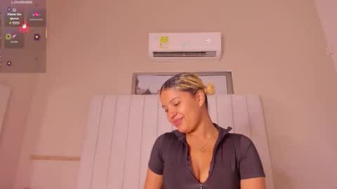 Julieta  IG juietaflower06 online show from 14, 11, 2025