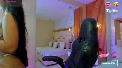 Snapshot of julieta_rose__ chatting on 21, 10, 2025 online show from 21, 10, 2025