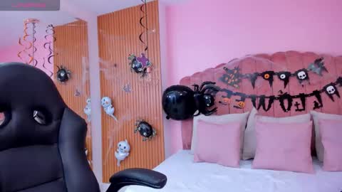 Snapshot of julieta_rose__ chatting on 22, 10, 2025 online show from 22, 10, 2025