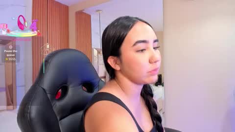 Snapshot of julieta_rose__ chatting on 27, 10, 2025 online show from 27, 10, 2025