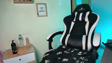 juli online show from 17, 11, 2025