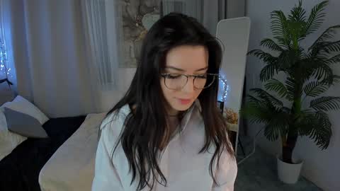 Julieta or Jully online show from 6, 2, 2025