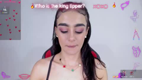 Snapshot of julietaserafelle chatting on 17, 12, 2025 serafelle online show from 17, 12, 2025