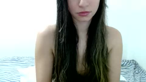 julietolentino_silva online show from 18, 9, 2025